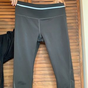 Athleta cropped leggings!
